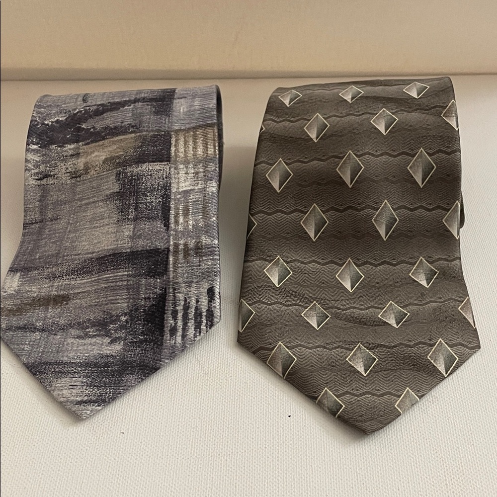 Pierre Cardin set of 2 Gray diamonds and abstract Patterned Ties 100% silk 4x58